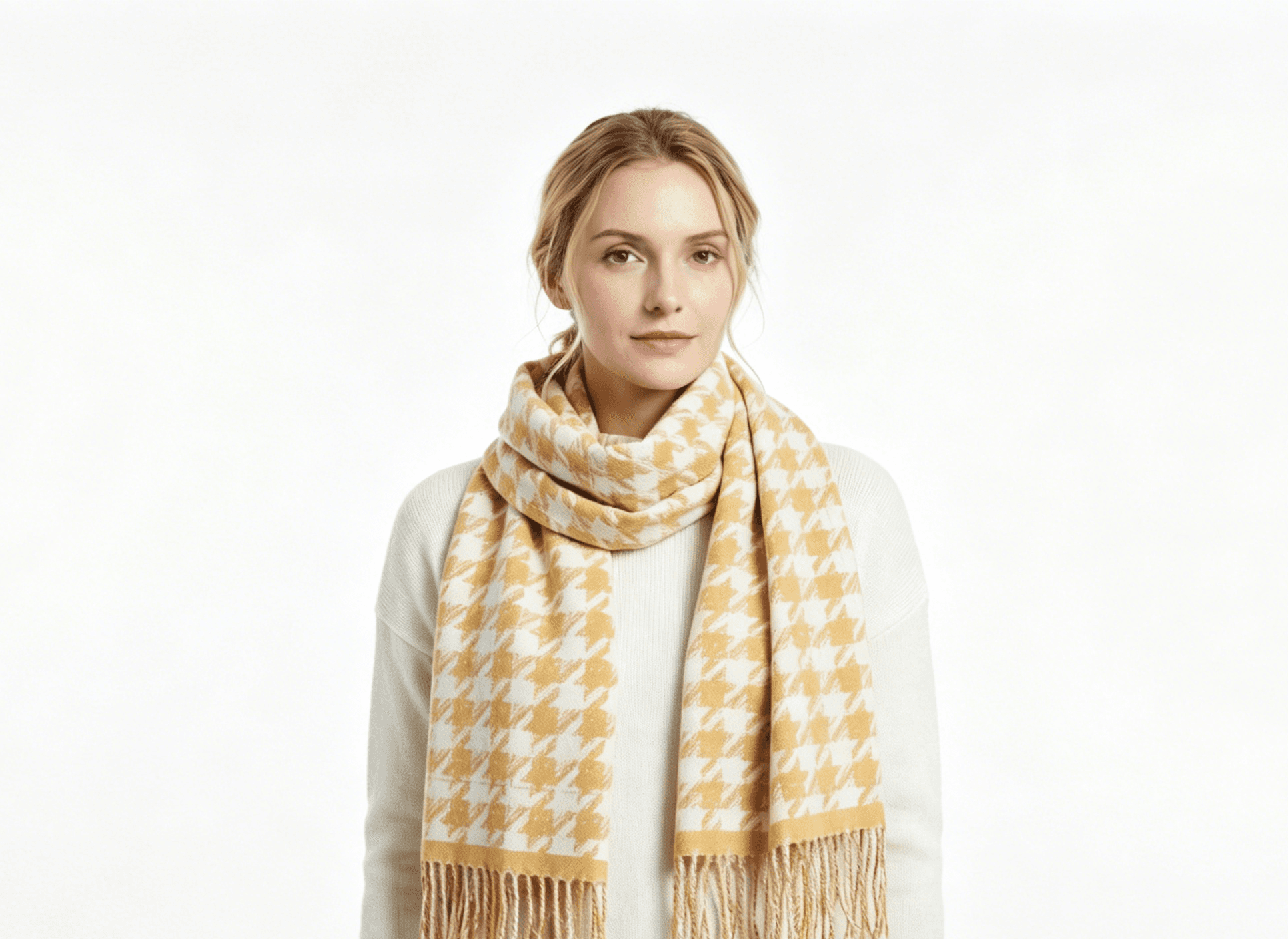 Core-spun two-tone tassel scarf - model showcase