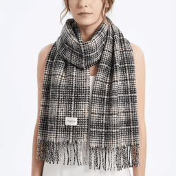 Checked polyester scarf - model showcase